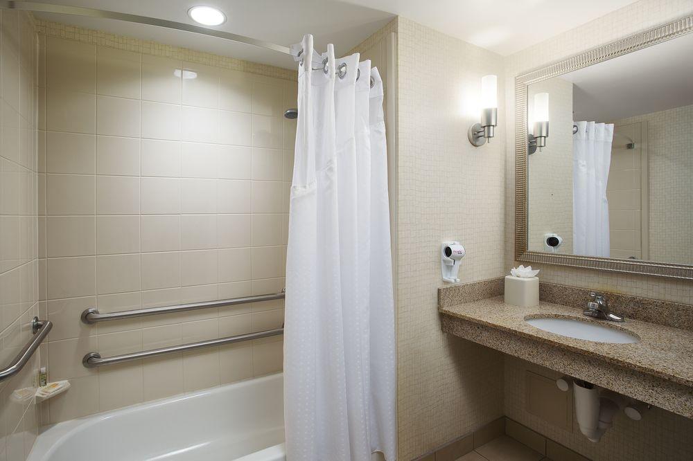 Hotel Doubletree By Hilton Chicago Midway Airport, Il Bedford Park Exterior foto