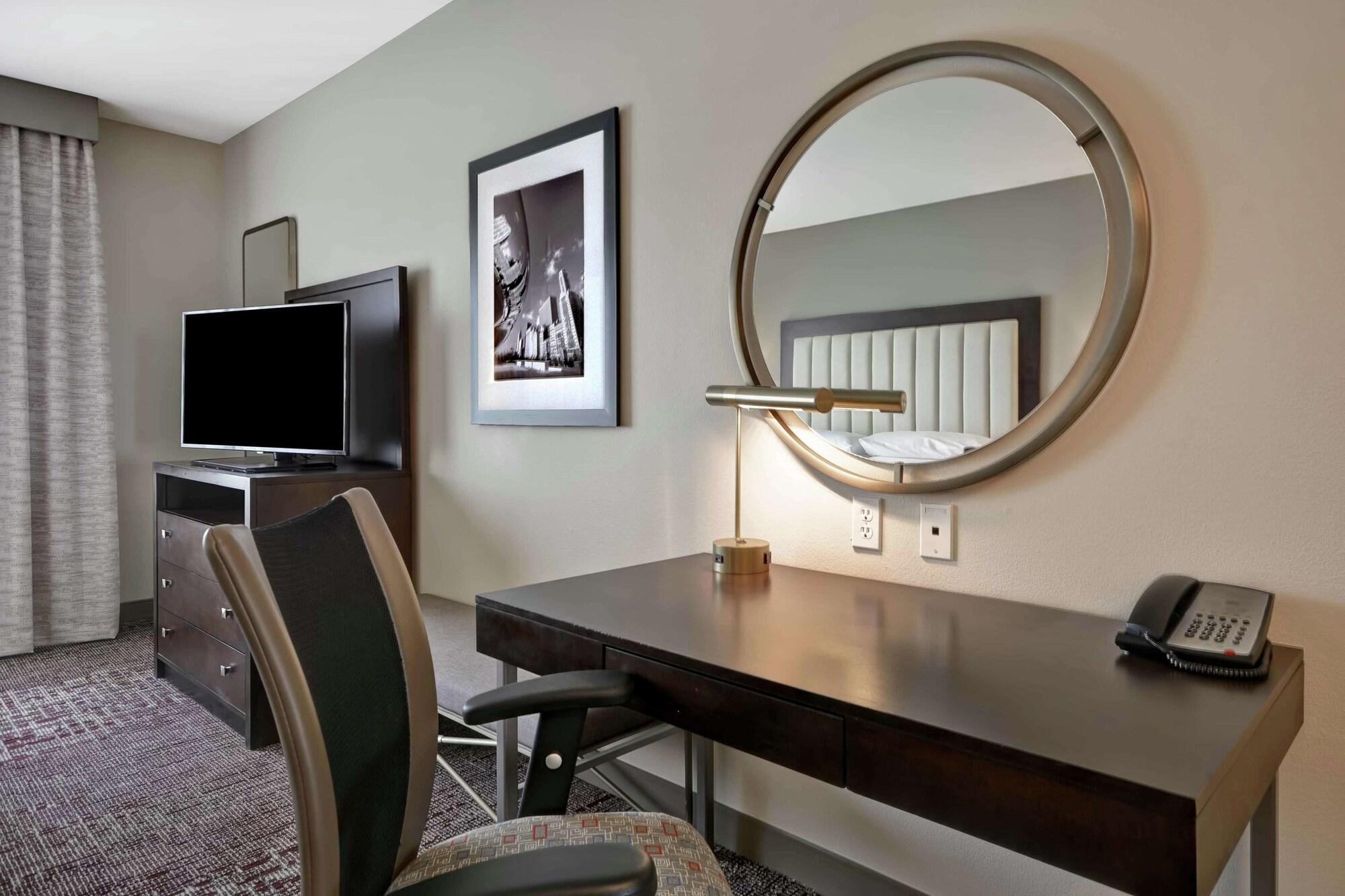Hotel Doubletree By Hilton Chicago Midway Airport, Il Bedford Park Exterior foto